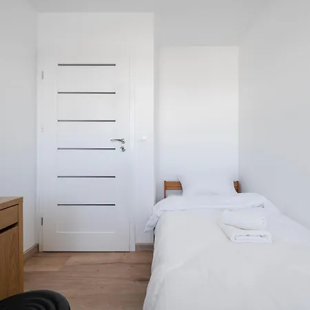 Pilsudskiego By Bookinghost