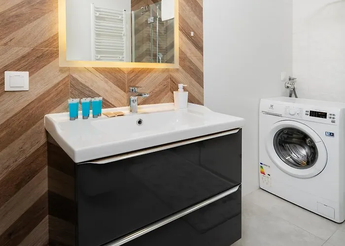 Pilsudskiego By Bookinghost Lägenhet *